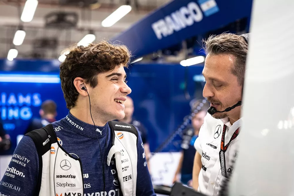 Franco Colapinto, Williams, y Gaetan Jego su ingeniero de carrera