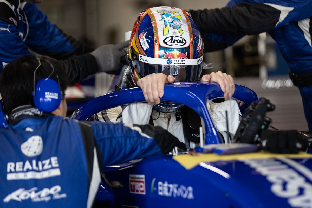 ukyo-sasahara-kondo-racing.jpg