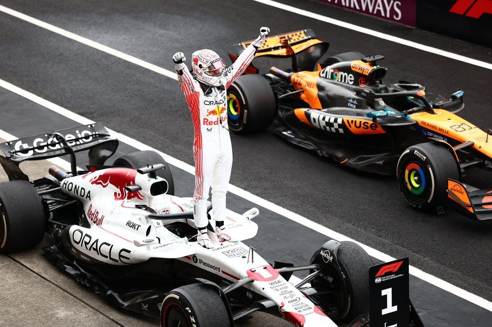 レッドブル ホンダ M.フェルスタッペン 別注 ありがとう HONDA ホンダとの最後の鈴鹿で優勝……フェルスタッペン「なんて完璧な