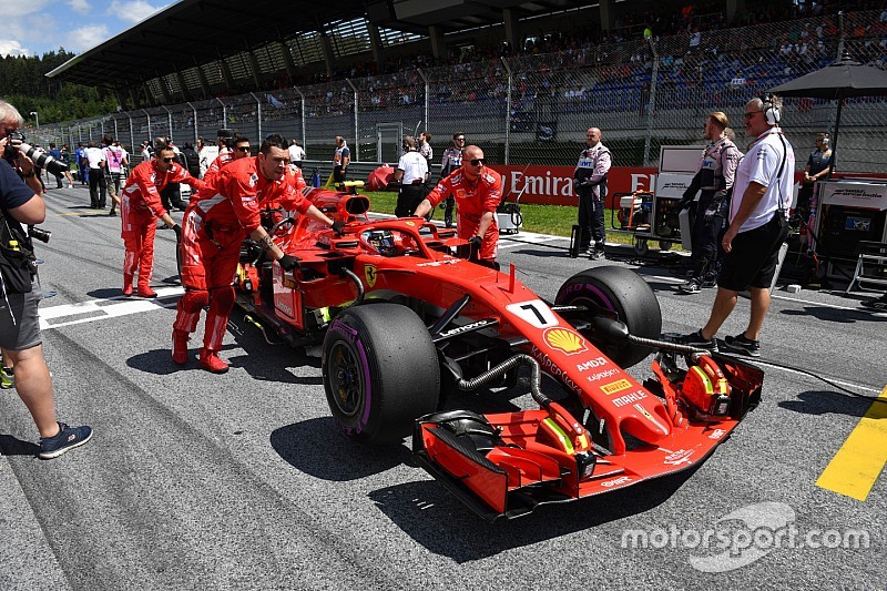 Räikkönen 2020-ban is a Ferrari versenyzője lesz?