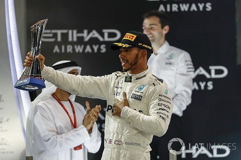 Podium: segundo, Lewis Hamilton, Mercedes AMG F1