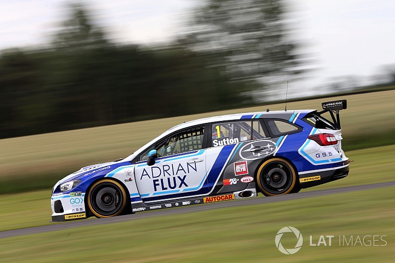 Croft BTCC: Sutton converts pole to first 2018 win