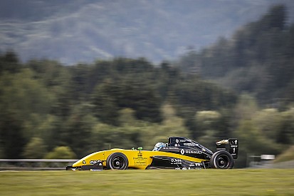 FR2.0 Red Bull Ring: Fewtrell wint na rode vlag, Verschoor tweede