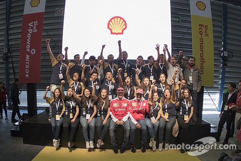 Kimi Raikkonen, Ferrari y Marc Gene, Piloto de prueba, Scuderia Ferrari y estudiantes de la UNAM en 