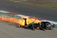 Tom Sykes, baja en Portimao tras un espectacular accidente