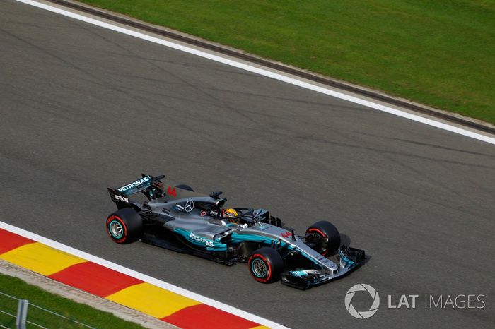 Lewis Hamilton, Mercedes-Benz F1 W08 con el Halo