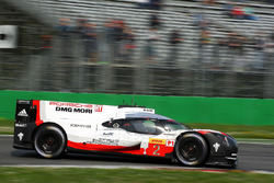 #2 Porsche Team Porsche 919 Hybrid: Timo Bernhard, Earl Bamber, Brendon Hartley