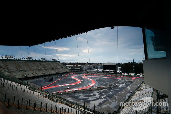 #1 Porsche Team Porsche 919 Hybrid: Neel Jani, Andre Lotterer, Nick Tandy