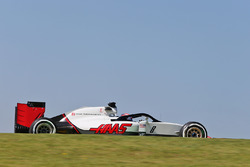 Romain Grosjean, Haas F1 Team VF-16 con el Halo en el auto