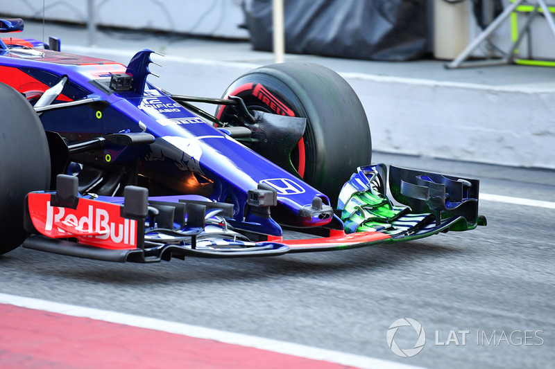 Brendon Hartley, Scuderia Toro Rosso STR13 front wing with aero paint