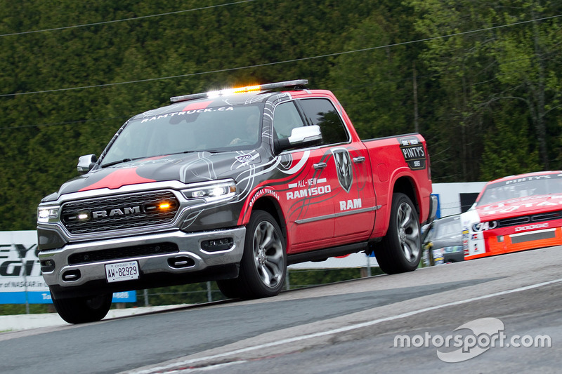 Ram 1500 support vehicle