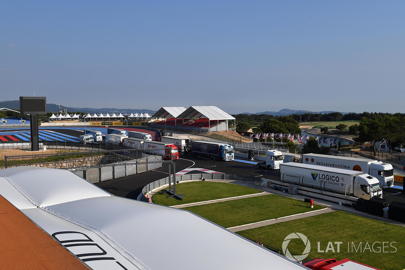 Paddock y Contenedores