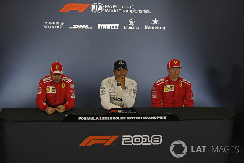 Lewis Hamilton, Mercedes-AMG F1, Sebastian Vettel, Ferrari e Kimi Raikkonen, Ferrari