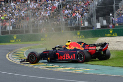 Temporada 2018 F1-australian-gp-2018-max-verstappen-red-bull-racing-rb14-spins