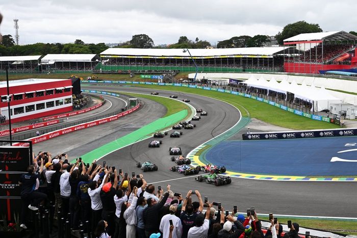 Lewis Hamilton, Ferrari, Nico Hulkenberg, Sauber, Franco Colapinto, Alpine