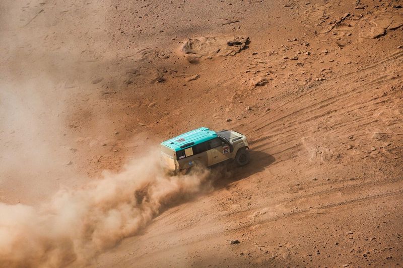 #500 Defender Rally, Defender D7X-R: Stéphane Peterhansel, Michael Metge 