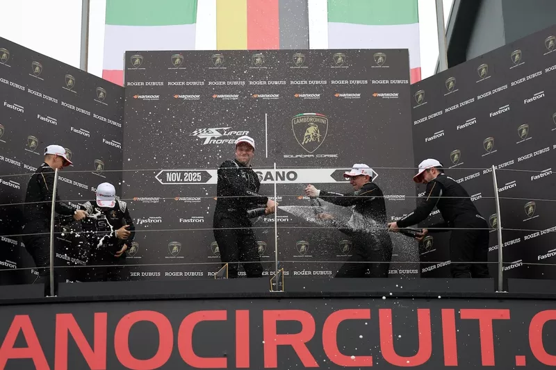 Il podio di Gara 2, Lamborghini Super Trofeo Europe