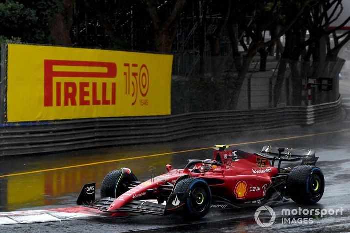 Carlos Sainz, Ferrari F1-75, Sergio Pérez, Red Bull Racing RB18, Max Verstappen, Red Bull Racing RB18