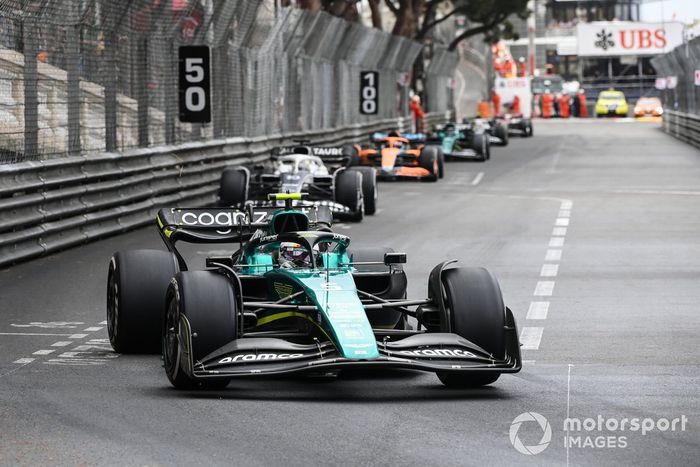 Sebastian Vettel, Aston Martin AMR22, Pierre Gasly, AlphaTauri AT03