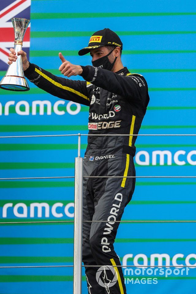 Podio: tercer lugar Daniel Ricciardo, Renault F1