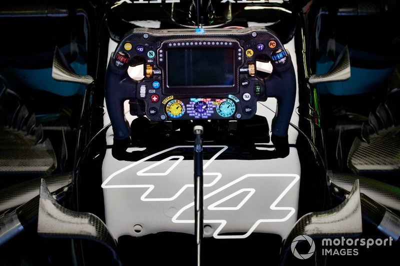 Volante para el coche de Lewis Hamilton, Mercedes W12