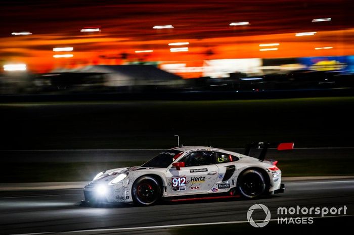 #912 Porsche GT Team Porsche 911 RSR - 19, GTLM: Laurens Vanthoor, Earl Bamber, Mathieu Jaminet