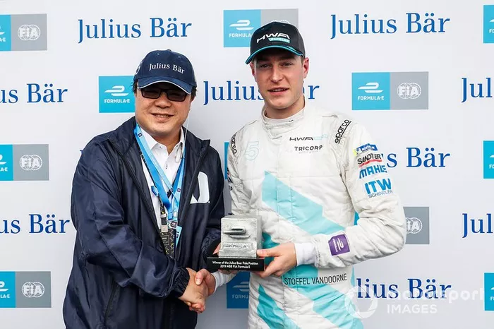 Stoffel Vandoorne, de HWA Racelab, logró la pole en el ePrix de Hong Kong