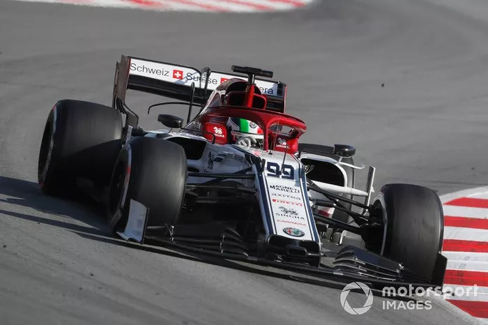 16º Antonio Giovinazzi, Alfa Romeo Racing C38, 1:17.639 (neumáticos C5, día 7)