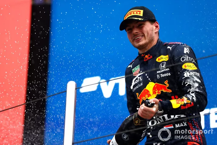 Podio: segundo lugar Max Verstappen, Red Bull Racing