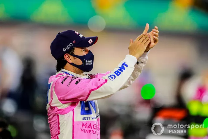 Ganador Sergio Pérez, Racing Point celebra en  parc Fermes team