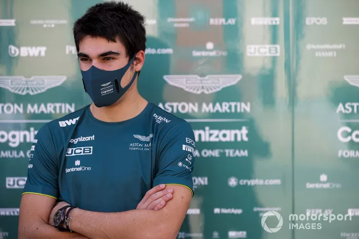 Lance Stroll: 22 años y 5 meses (29 de octubre de 1998)
