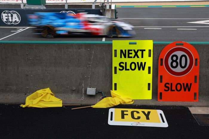 Marshals signs