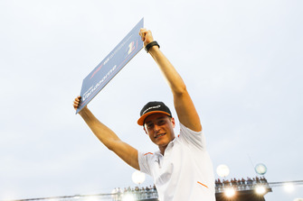 Stoffel Vandoorne, McLaren, on the drivers' parade