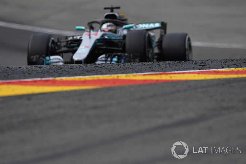 Lewis Hamilton, Mercedes AMG F1 W09 y mármoles