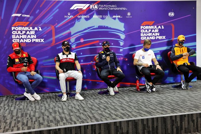 Carlos Sainz Jr., Ferrari, Valtteri Bottas, Alfa Romeo F1 Team, Sergio Perez, Red Bull Racing, Kevin Magnussen, Haas F1 Team, Daniel Ricciardo, McLaren