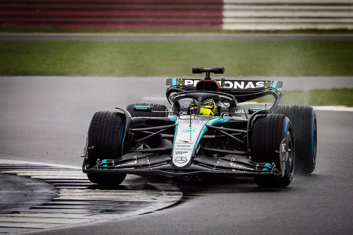 Lewis Hamilton, Mercedes W15