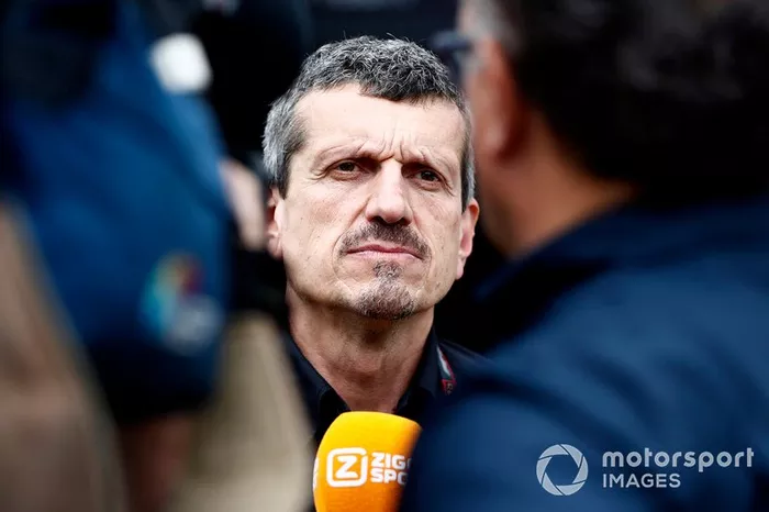 Guenther Steiner, Team Principal, Haas F1 parla con la stampa
