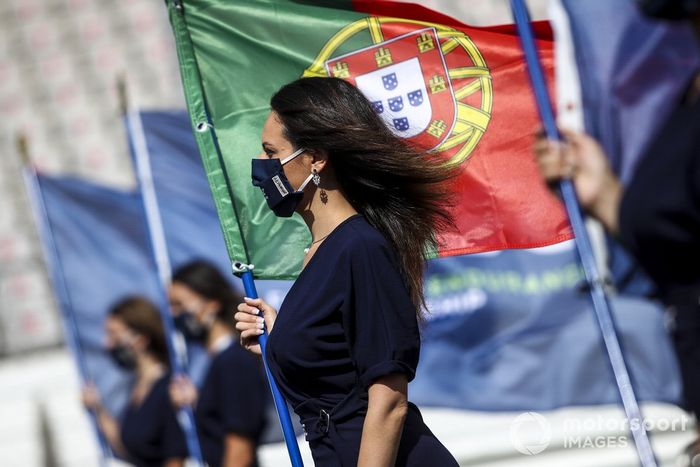 Las chicas de la parrilla