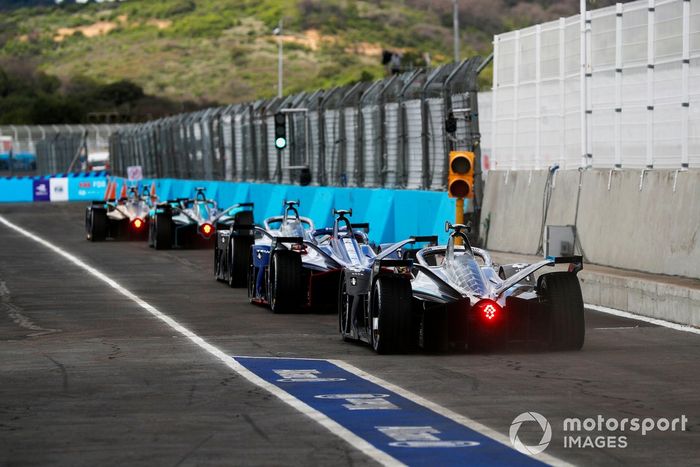 Stoffel Vandoorne, Mercedes Benz EQ, EQ Silver Arrow 02, en la fila del primer grupo de clasificación