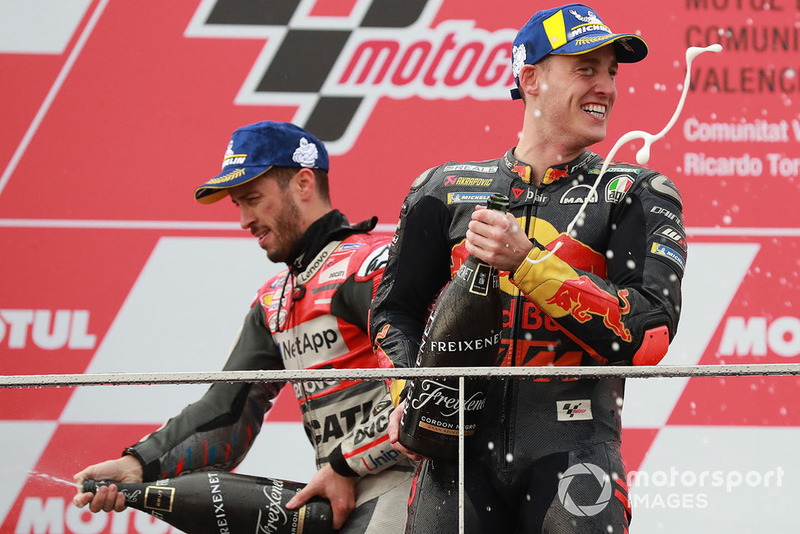 Подіум: переможець гонки Андреа Довіціозо, Ducati Team, третє місце Пол Еспаргаро, Red Bull KTM Factory Racing