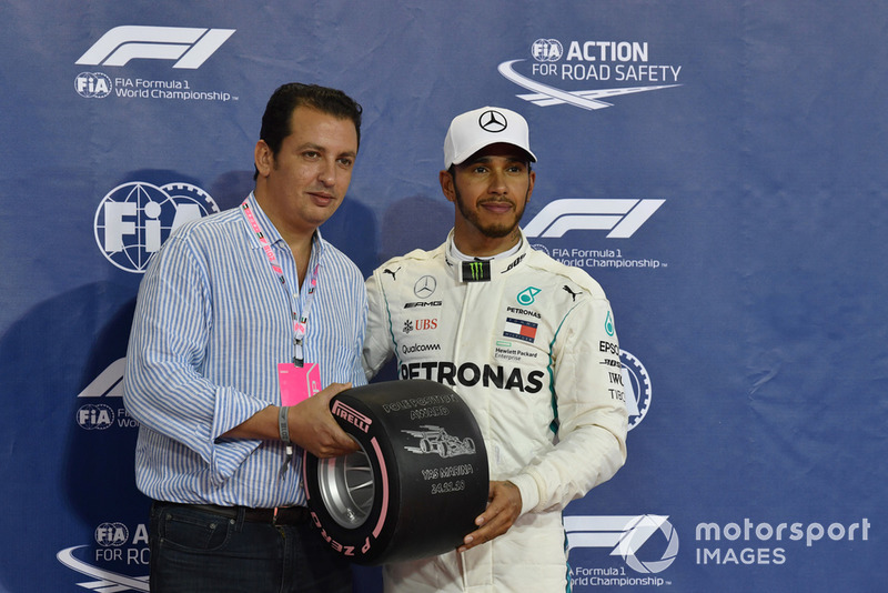 Льюіс Хемілтон,, Mercedes AMG F1 отримує нагороду Pirelli Pole Position Award