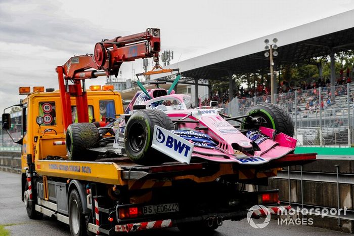 El coche de Sergio Perez, Racing Point RP19, tras su accidente