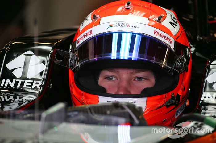 Nikita Mazepin, piloto de desarollo del Sahara Force India F1 Team, con el VJM09