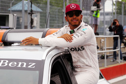 Lewis Hamilton, Mercedes AMG F1 nel parco chiuso