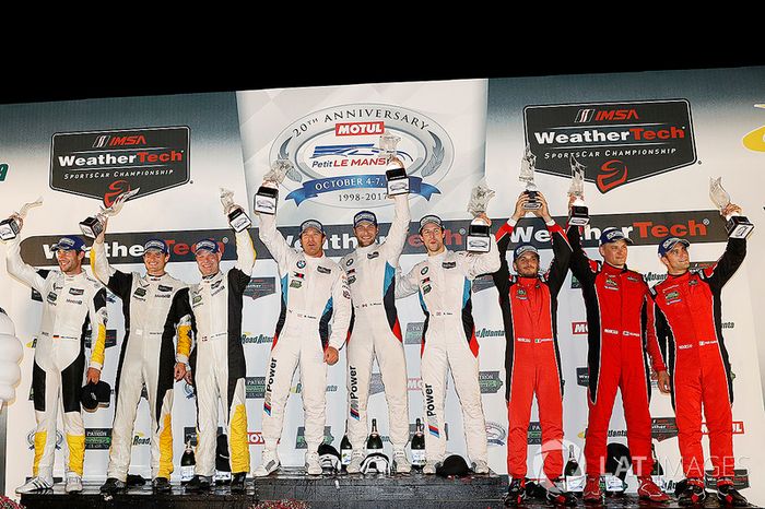 GTLM podium: gandores, Bill Auberlen, Alexander Sims, Kuno Wittmer, BMW Team RLL, segundos, Antonio Garcia, Jan Magnussen, Mike Rockenfeller, Corvette Racing, terceros, Toni Vilander, Giancarlo Fisichella, Alessandro Pier Guidi, Risi Competizione