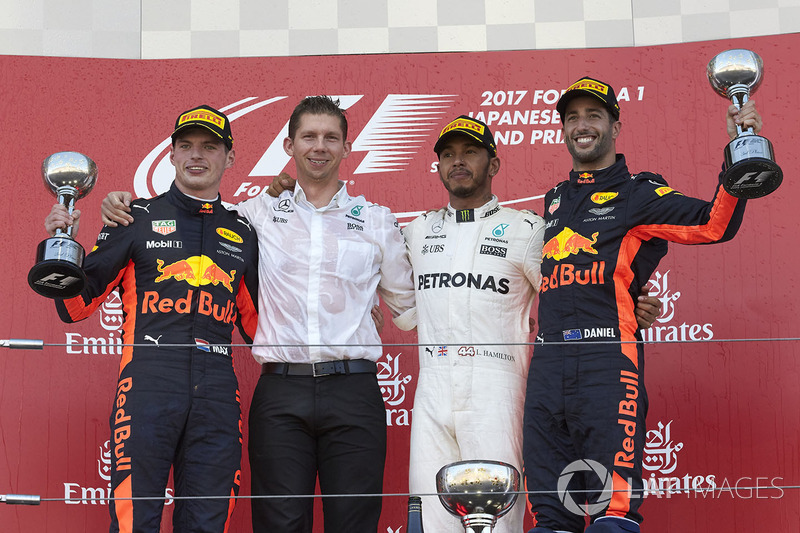 Japanese GP - Podium: Lewis Hamilton, 2. Max Verstappen, 3. Daniel Ricciardo