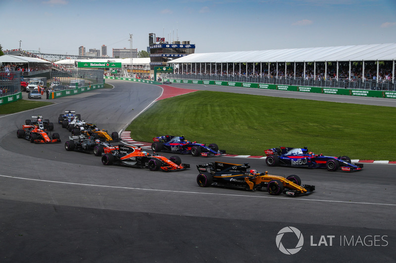 Canadá: 360.000 espectadores; 60.000