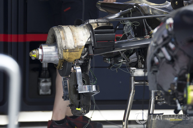 Red Bull RB13: Hinterradbremse