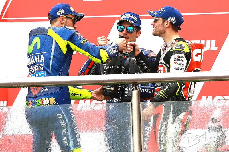 Podium: 1. Maverick Viñales, 2. Valentino Rossi, 3. Cal Crutchlow