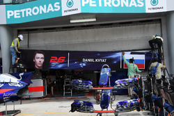 Le nom de Daniil Kvyat est retiré du garage Toro Rosso